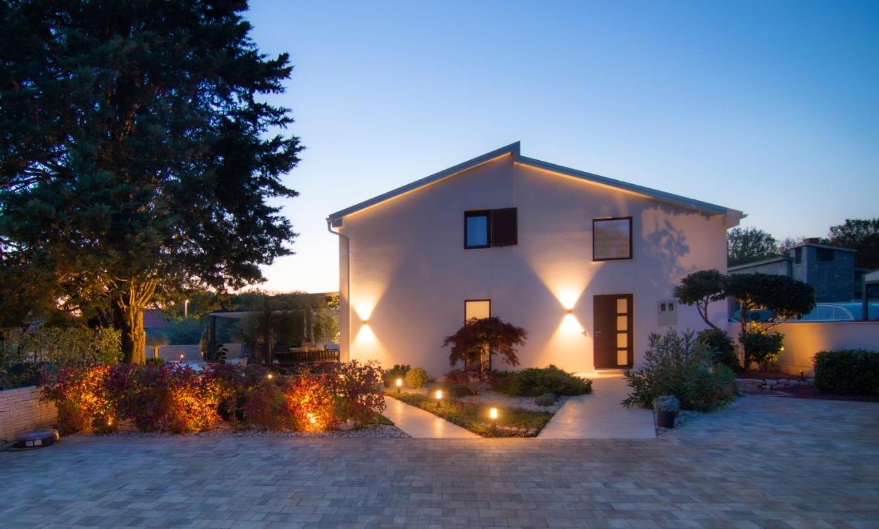 Villa Caprice - Krk Milohnici Eksteriør bilde